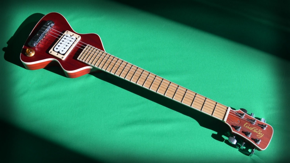 Kovalevsky - гитара для путешествий Travel guitar